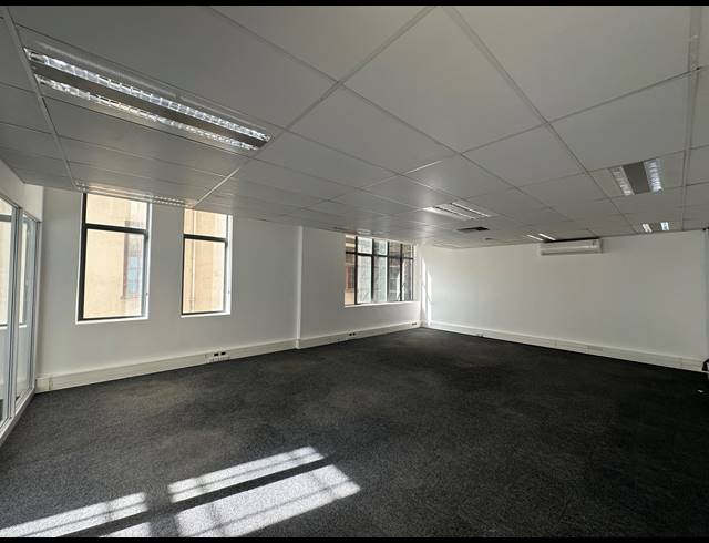 171M² OFFICE TO LET IN CAPE TOWN CITY CENTRE